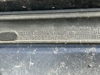 bontott AUDI A4 B5 Jobb első Ajtó (Üres lemez)