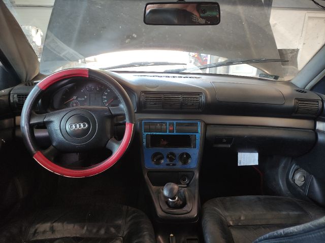 bontott AUDI A4 B5 Jobb első Ajtózár