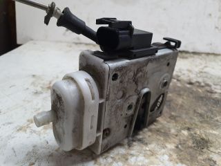 bontott AUDI A4 B5 Jobb első Ajtózár