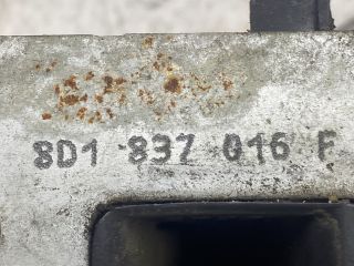 bontott AUDI A4 B5 Jobb első Ajtózár