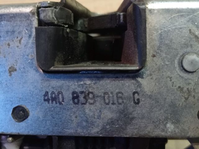 bontott AUDI A4 B5 Jobb első Ajtózár