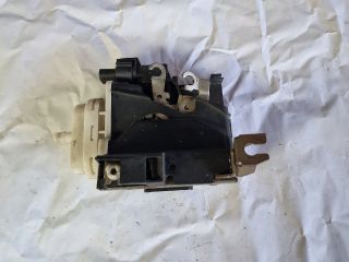 bontott AUDI A4 B5 Jobb első Ajtózár