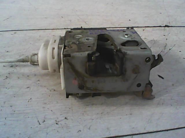 bontott AUDI A4 B5 Jobb első Ajtózár