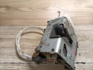 bontott AUDI A4 B5 Jobb első Ajtózár