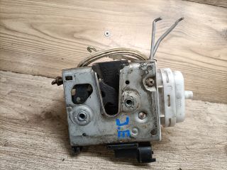 bontott AUDI A4 B5 Jobb első Ajtózár