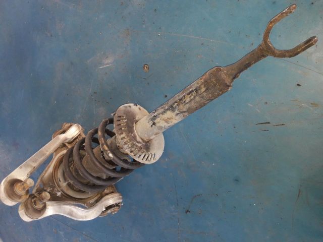 bontott AUDI A4 B5 Jobb első Lengéscsillapító