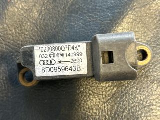 bontott AUDI A4 B5 Jobb első Oldal Ütközés Érzékelő