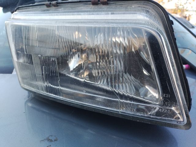 bontott AUDI A4 B5 Jobb Fényszóró