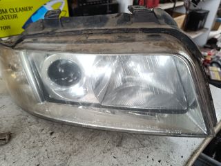 bontott AUDI A4 B5 Jobb Fényszóró
