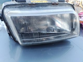 bontott AUDI A4 B5 Jobb Fényszóró
