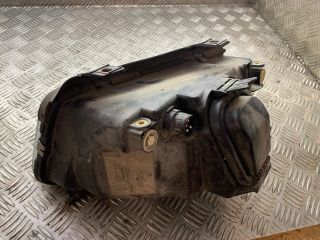 bontott AUDI A4 B5 Jobb Fényszóró