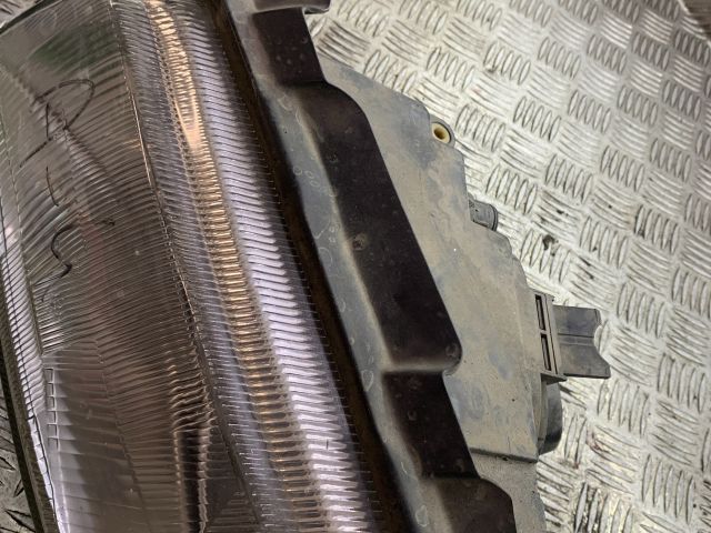 bontott AUDI A4 B5 Jobb Fényszóró