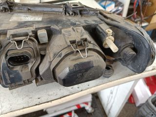 bontott AUDI A4 B5 Jobb Fényszóró