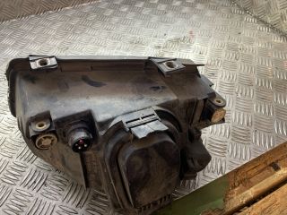bontott AUDI A4 B5 Jobb Fényszóró