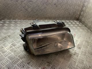 bontott AUDI A4 B5 Jobb Fényszóró