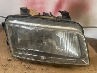 bontott AUDI A4 B5 Jobb Fényszóró