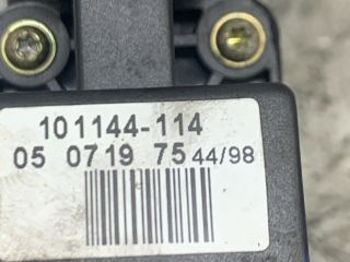 bontott AUDI A4 B5 Jobb hátsó Ablakemelő Motor