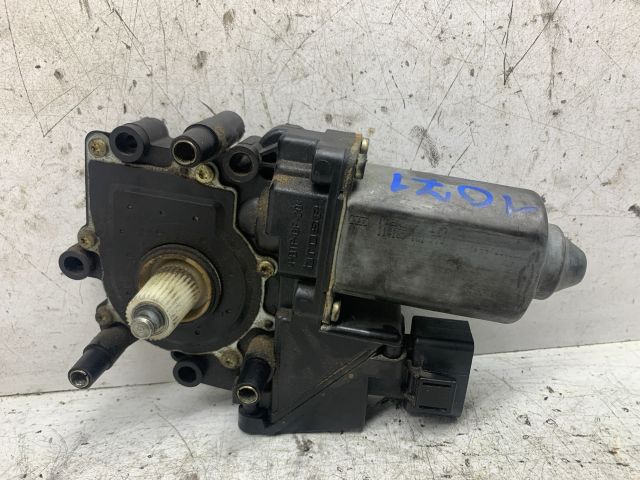 bontott AUDI A4 B5 Jobb hátsó Ablakemelő Motor
