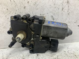 bontott AUDI A4 B5 Jobb hátsó Ablakemelő Motor