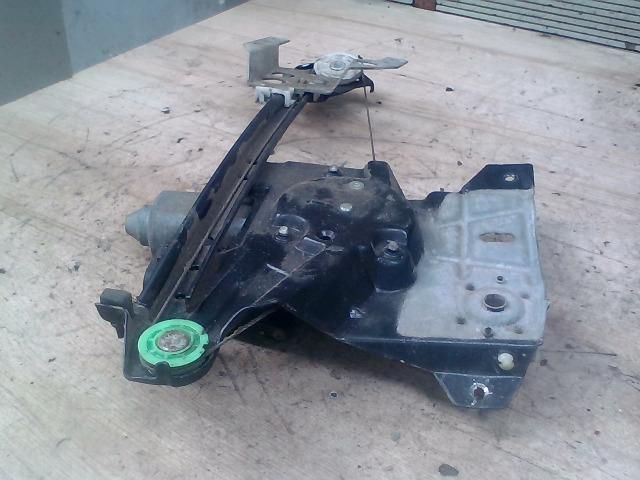 bontott AUDI A4 B5 Jobb hátsó Ablakemelő Szerkezet (Elektromos)