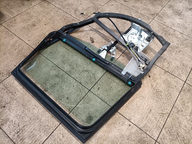 bontott AUDI A4 B5 Jobb hátsó Ablakemelő Szerkezet (Elektromos)