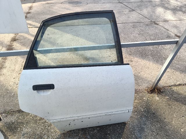 bontott AUDI A4 B5 Jobb hátsó Ajtó (Részeivel)