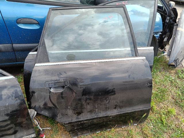 bontott AUDI A4 B5 Jobb hátsó Ajtó (Részeivel)