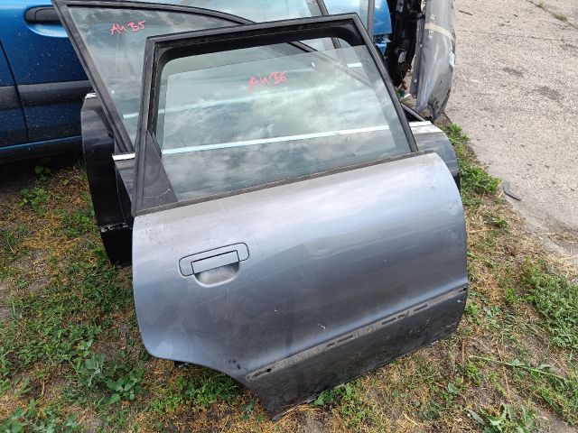 bontott AUDI A4 B5 Jobb hátsó Ajtó (Részeivel)