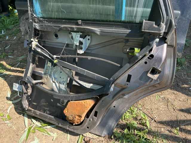 bontott AUDI A4 B5 Jobb hátsó Ajtó (Üres lemez)