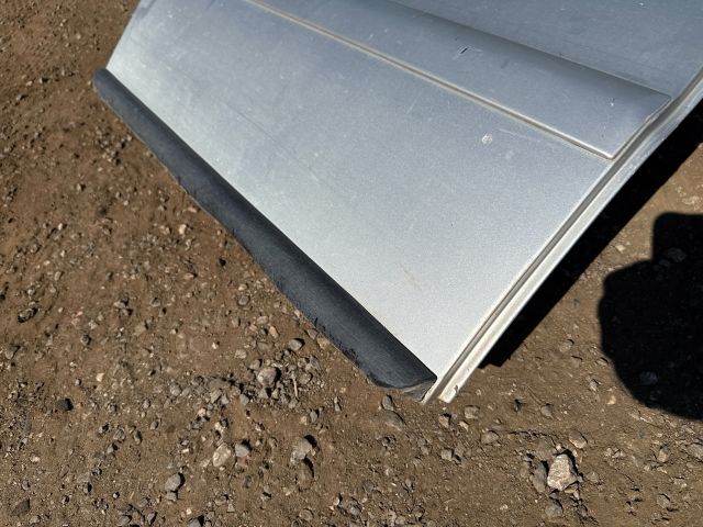 bontott AUDI A4 B5 Jobb hátsó Ajtó (Üres lemez)