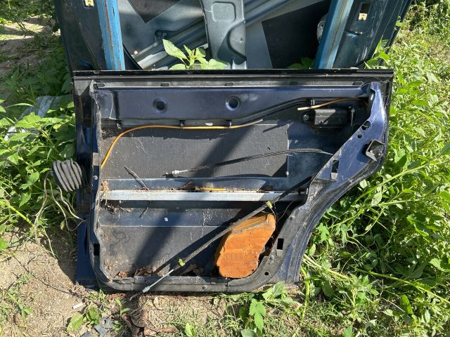 bontott AUDI A4 B5 Jobb hátsó Ajtó (Üres lemez)