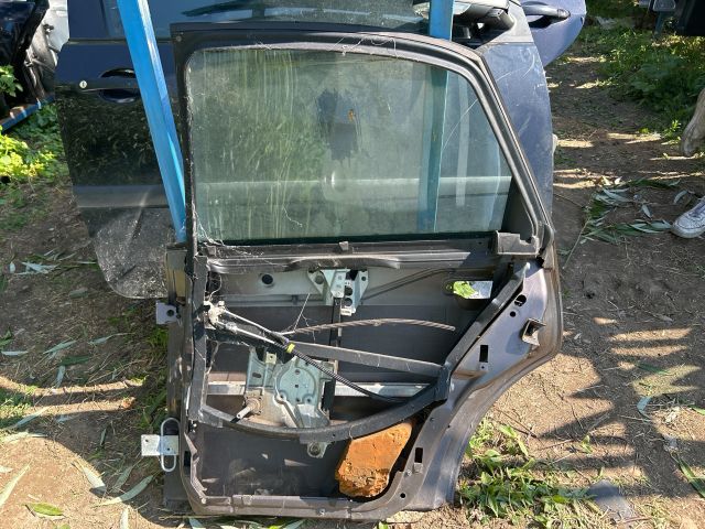 bontott AUDI A4 B5 Jobb hátsó Ajtó (Üres lemez)