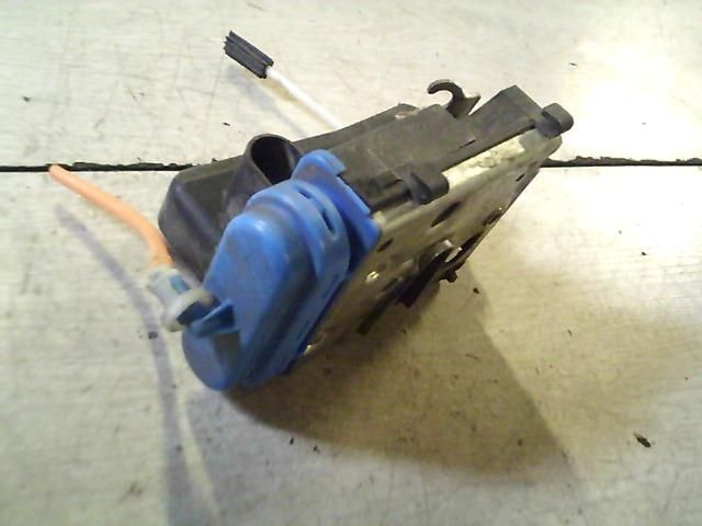 bontott AUDI A4 B5 Jobb hátsó Ajtózár