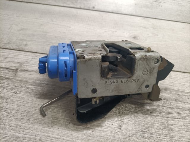 bontott AUDI A4 B5 Jobb hátsó Ajtózár