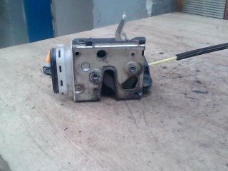 bontott AUDI A4 B5 Jobb hátsó Ajtózár