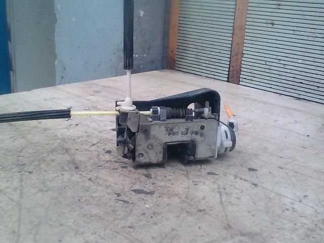 bontott AUDI A4 B5 Jobb hátsó Ajtózár