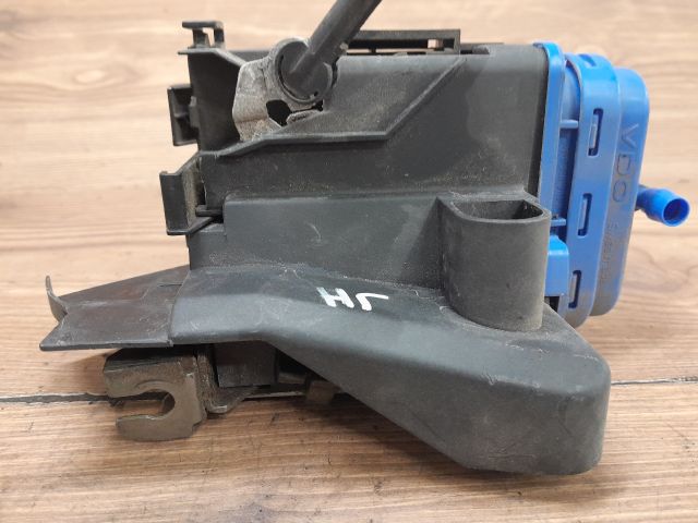 bontott AUDI A4 B5 Jobb hátsó Ajtózár