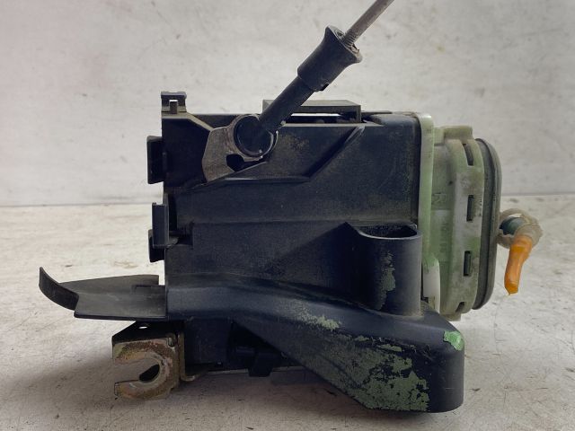 bontott AUDI A4 B5 Jobb hátsó Ajtózár