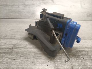 bontott AUDI A4 B5 Jobb hátsó Ajtózár