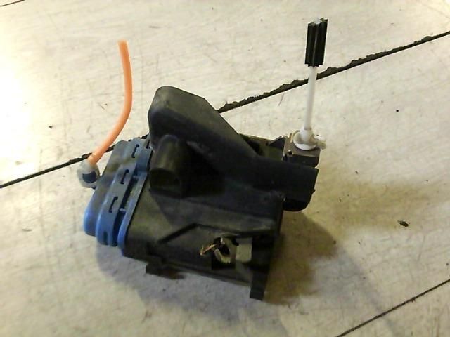 bontott AUDI A4 B5 Jobb hátsó Ajtózár