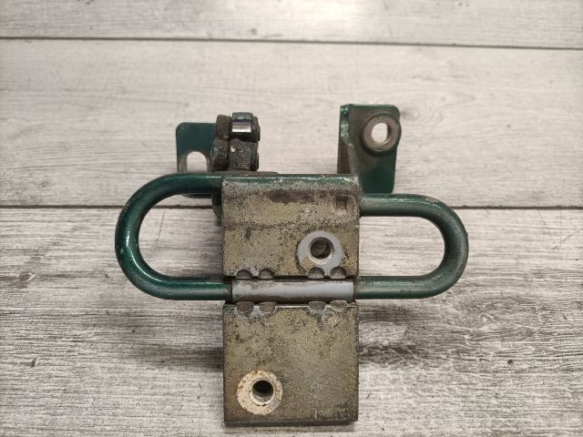 bontott AUDI A4 B5 Jobb hátsó Alsó Zsanér