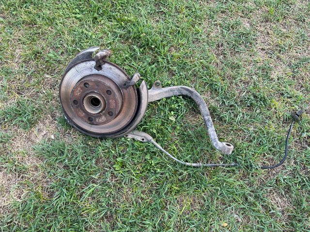 bontott AUDI A4 B5 Jobb hátsó Csonkállvány Kerékaggyal