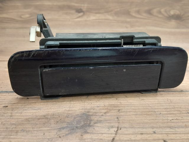 bontott AUDI A4 B5 Jobb hátsó Külső Kilincs