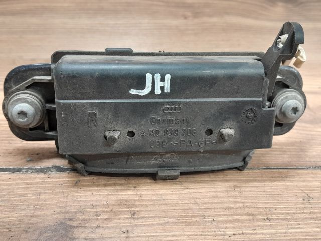 bontott AUDI A4 B5 Jobb hátsó Külső Kilincs