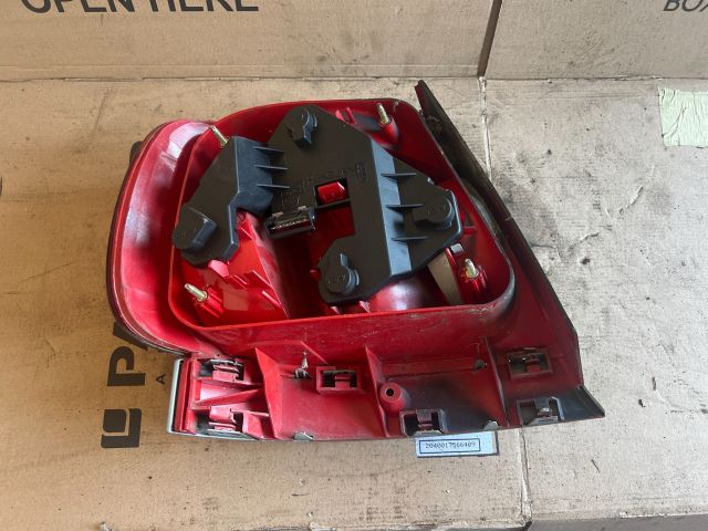 bontott AUDI A4 B5 Jobb Hátsó Lámpa