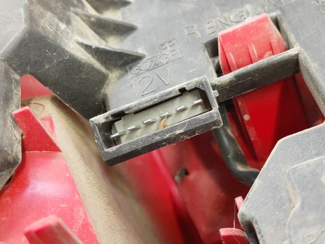 bontott AUDI A4 B5 Jobb Hátsó Lámpa