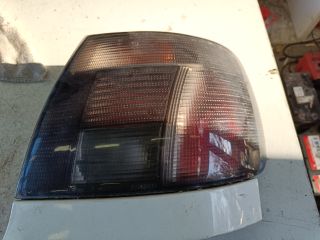 bontott AUDI A4 B5 Jobb Hátsó Lámpa