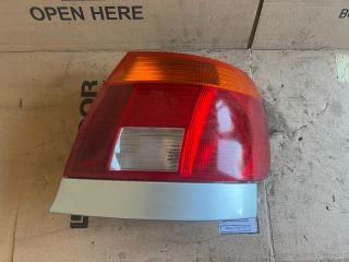 bontott AUDI A4 B5 Jobb Hátsó Lámpa