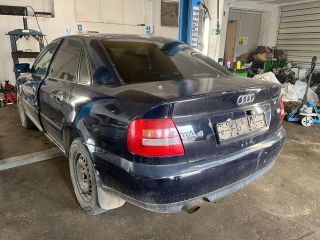 bontott AUDI A4 B5 Jobb Hátsó Lámpa