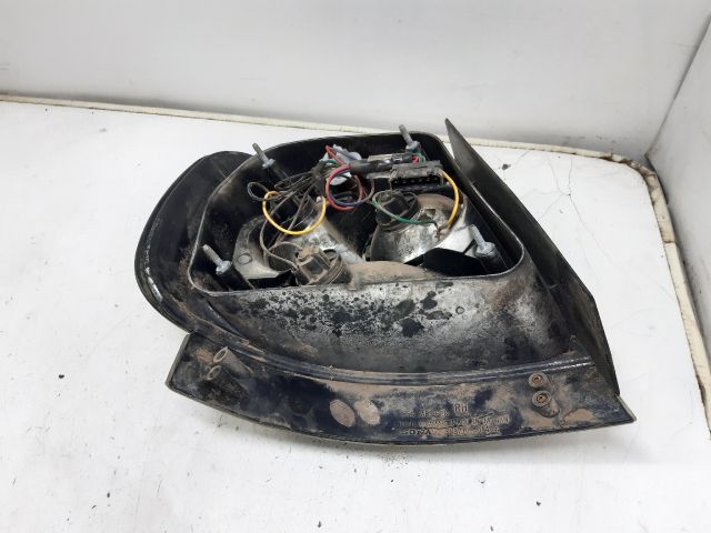 bontott AUDI A4 B5 Jobb Hátsó Lámpa